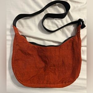 Baggu Hand Dyed Medium Crescent